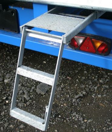 2 Rung Pull-Out Access Step Ladder (C/W Platform)